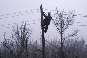 На Київщині без світла залишаються 2,5 тисячі споживачів