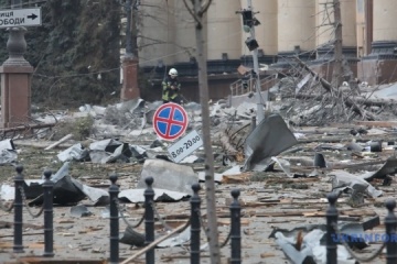 Ministerio del Interior: Los invasores rusos siguen bombardeando Járkiv 