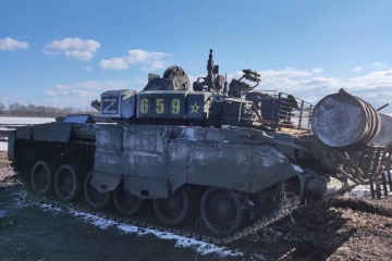 „Station Z“: Russische Militärtechnik mit Nazi-Symbol markiert