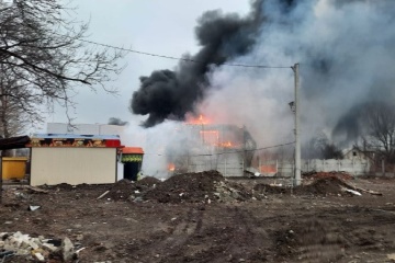 Russen greifen erneut Wohnviertel in Charkiw an, rund 40 Wohnhäuser brannten