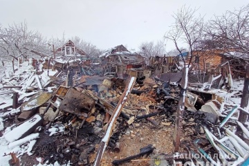 Nalot we wsi Oleksijwka w obwodzie charkowskim - zniszczone są dwa domy