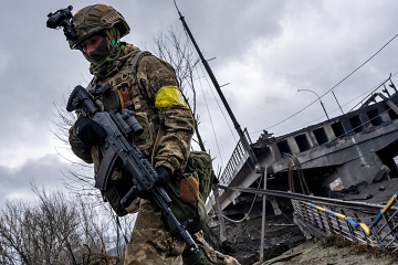 Soldados ucranianos recuperan el aeródromo de Kulbakyne de Mykoláiv