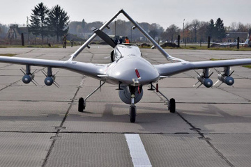 El ejército de Ucrania usa drones Bayraktar para detener cuatro columnas enemigas en la región de Sumy