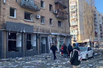 Un muerto y seis heridos tras la caída de restos de un misil en Kyiv