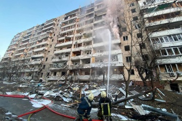 Troisième immeuble touché par un bombardement russe à Kyiv