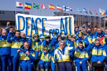 Reciben al equipo paralímpico de Ucrania en Varsovia