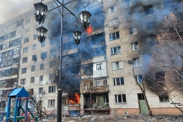 Russian troops try to capture Severodonetsk, Rubizhne and Lysychansk. Dozens of houses on fire