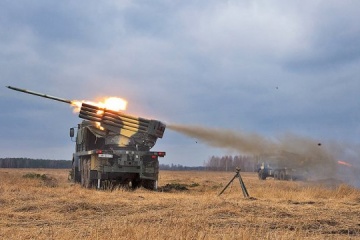 Ukrainian artillery destroys enemy's pontoon crossing