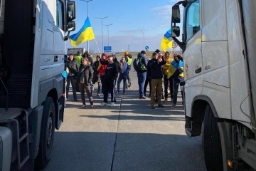 Ukraine offers EU to completely block transport links with Russia, Belarus