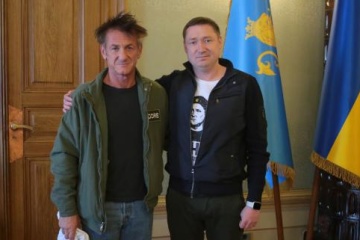 Sean Penn to help Ukrainian IDPs in Lviv region