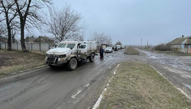 Рятувальники евакуювали близько 400 людей з Волновахи