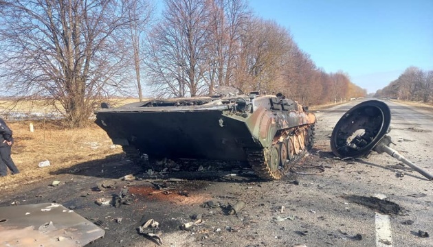 El ejercito ucraniano detiene en la región de Sumy un convoy de equipo militar con destino a Kyiv
