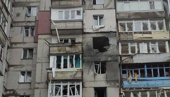 Russian troops fire on railways, schools, kindergartens in Mariupol