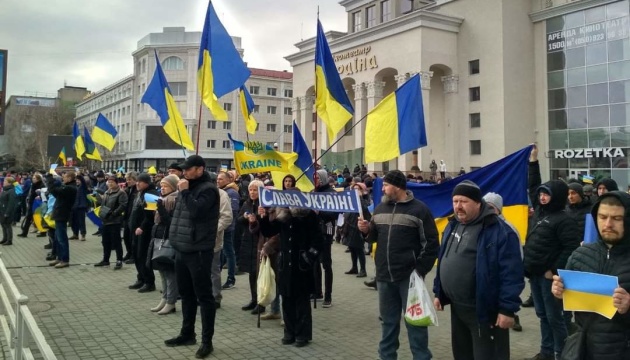 „Cherson ist die Ukraine“: Stadteinwohner protestieren gegen russische Besatzer