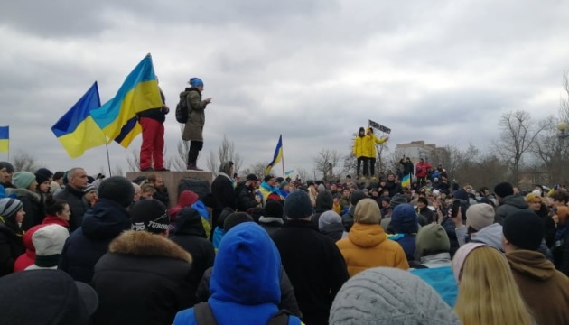 Херсонці заспівали Гімн України та обіцяють продовжувати акції