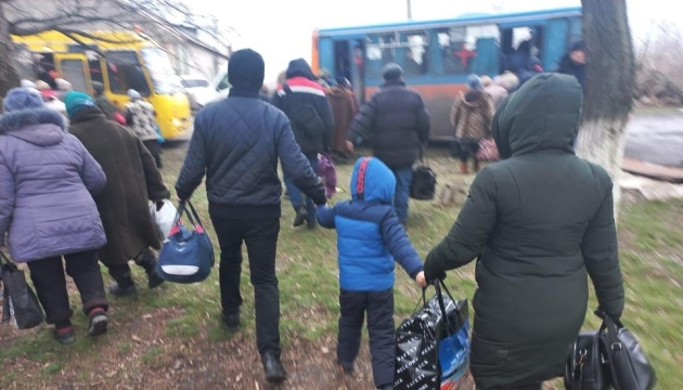 З Волновахи та сіл Донеччини евакуювали ще близько 400 людей