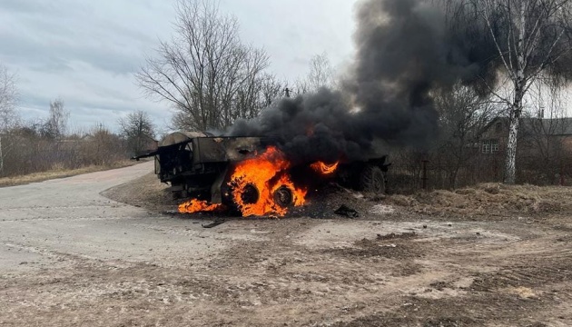 Російські літаки вночі скидали бомби на Ніжин