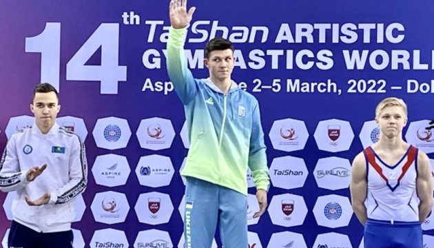 Російський гімнаст із літерою Z замість прапора програв українцю турнір у Катарі