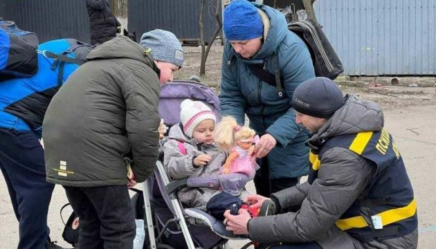  З Київщини евакуювали понад 120 тисяч дітей