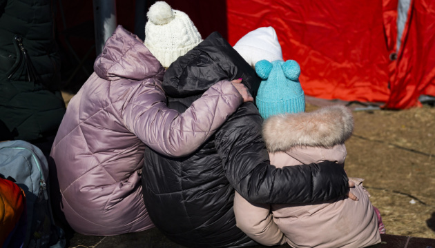 Діти біженців за кордоном мають перебувати під юрисдикцією України – Мінреінтеграції