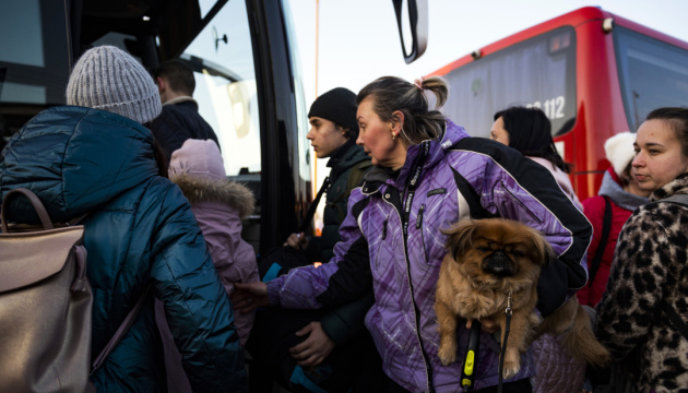 У регіонах вільними залишаються понад 100 тисяч місць для переселенців — Тимошенко