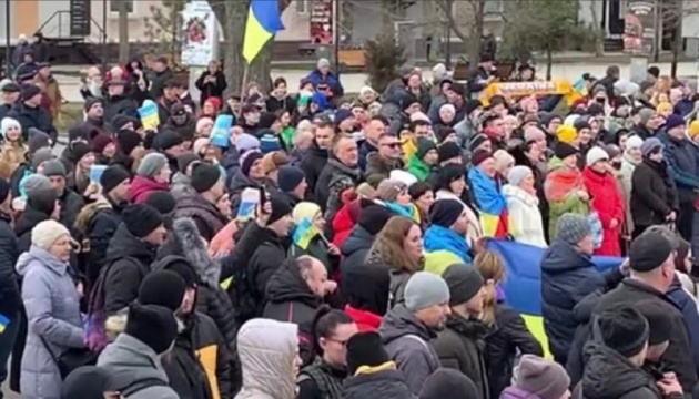 У Бердянську тривають мітинги проти російських загарбників