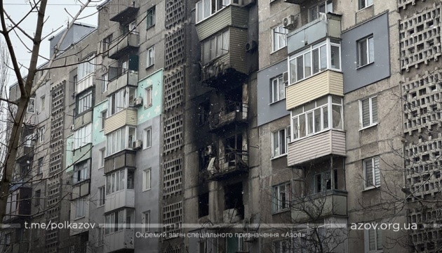 Уцілілі квартири евакуйованих маріупольців загарбники роздають росіянам - Андрющенко