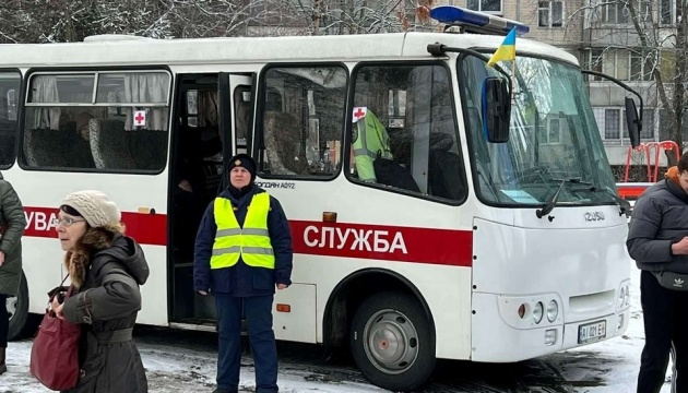 Посольства надали понад 30 автобусів для евакуації іноземних студентів із Сум 