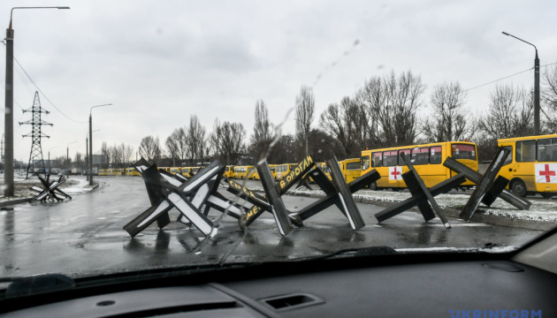 Автобуси та приватні автівки з Бердянська та Мелітополя дісталися до Запоріжжя