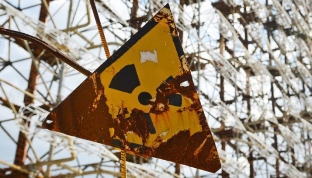 Kuleba: Habrá una amenaza de fuga radiactiva en la central nuclear de Chornobyl en 48 horas