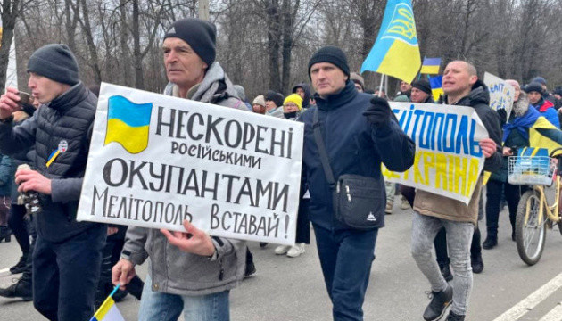 Tausende Einwohner von Melitopol protestieren gegen Besetzung der Stadt