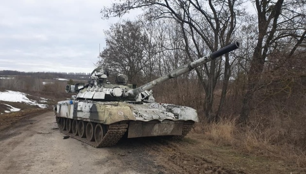 Denysenko: El ejército ucraniano ataca cinco tanques enemigos cerca de Kyiv