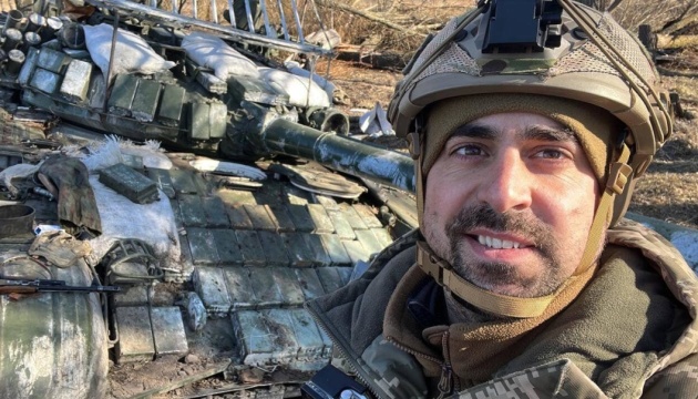 Ukrainische Soldaten erbeuten 10 intakte Panzer der Russen