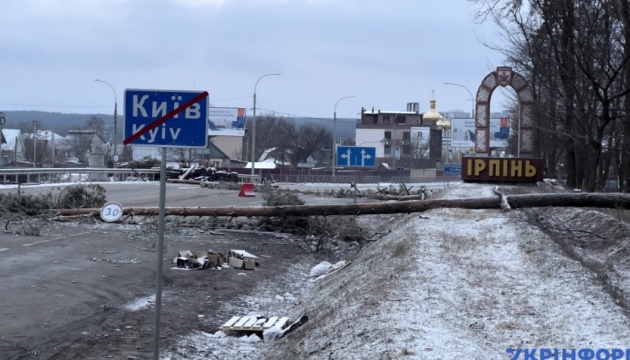 На Київщині загарбники стягують техніку та стріляють із «градів» - де найбільш небезпечно