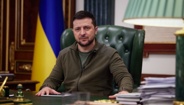 President Zelensky addresses servicemen, volunteers and medics on Good Friday