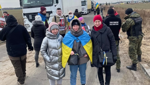Активісти блокують фури на польсько-білоруському кордоні, черга - на десятки кілометрів