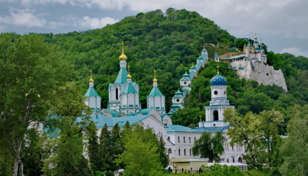 Ukraine : une frappe aérienne russe endommage un monastère orthodoxe dans la région  de Donetsk