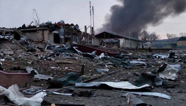 Le point sur des frappes aériennes russes sur Yavoriv : 35 morts et 134 blessés