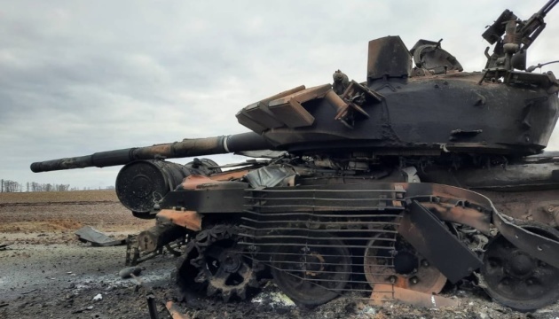 Rosyjska kolumna czołgów zniszczona została w rejonie Czernihowa