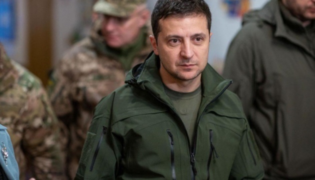 Zelensky visita a los soldados ucranianos heridos