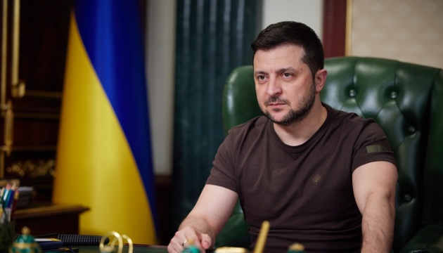 Zelensky: Ukraine to fight to step up pressure on Russia