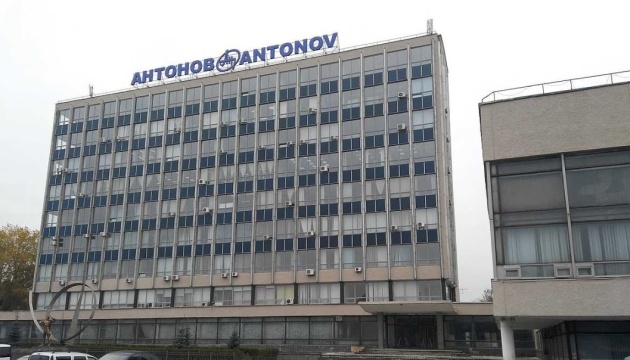 У Києві ворог обстріляв завод «Антонов»