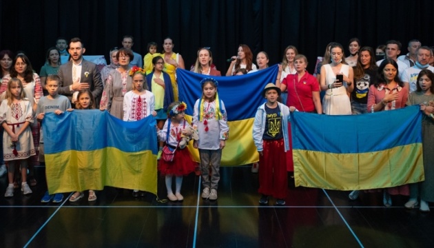 Українці з різних еміратів ОАЕ провели Шевченківські читання