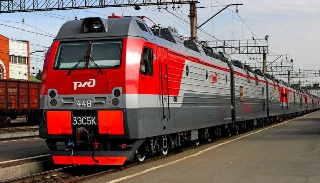 Ukrzaliznytsia begins to nationalize Russian railway cars