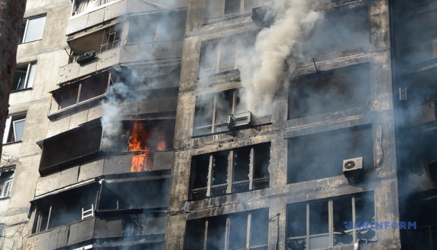 Кількість загиблих від сьогоднішнього авіаобстрілу Києва збільшилась до п'яти