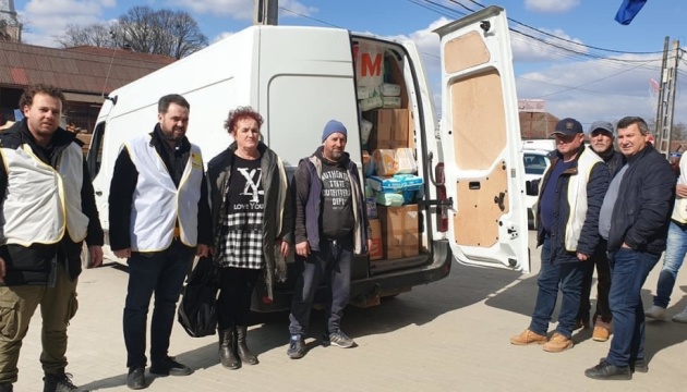 Діаспора відправила з Румунії до України нові гуманітарні конвої