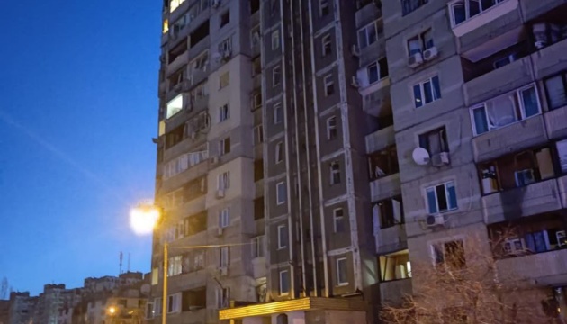 У Києві ракетний удар пошкодив дві багатоповерхівки, є загиблий і травмовані
