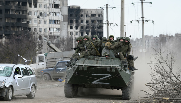 Ворог продовжує перекидати війська в Україну та може готувати десант з моря 