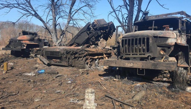 Російські війська під час відступу з Тростянця замінували навіть цвинтар