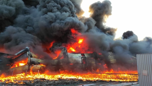 У Сумах - пожежа внаслідок ворожого артобстрілу